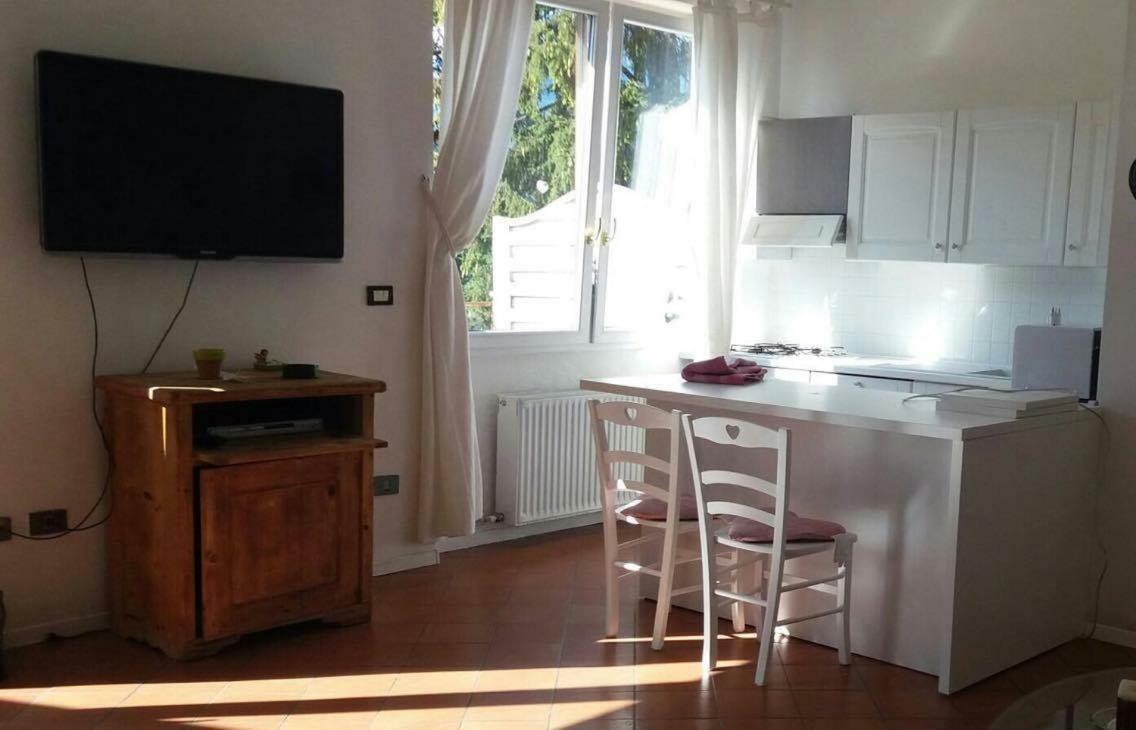 Appartamento Ellen Torbole Sul Garda Εξωτερικό φωτογραφία